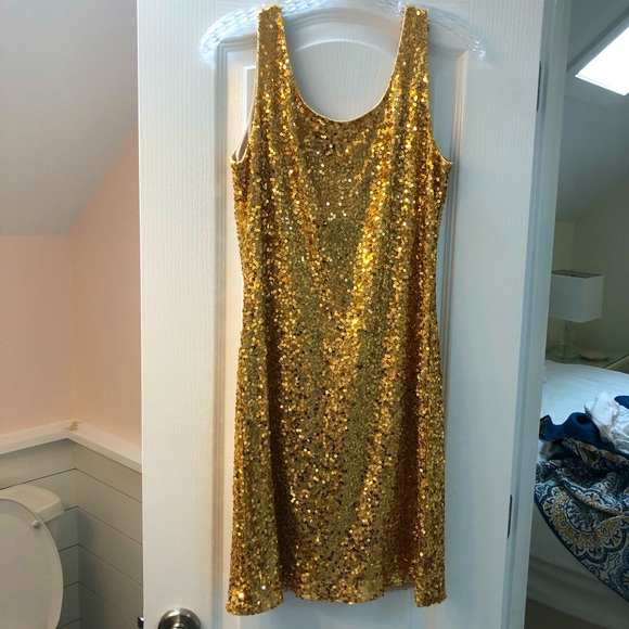 Size 8 Sara Jane gold sequin sparkle dress - Picture 1 of 6